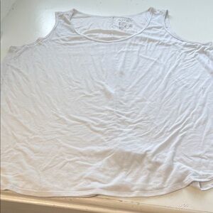 Terra & Sky 2X Sleeveless White Basic Tank Top